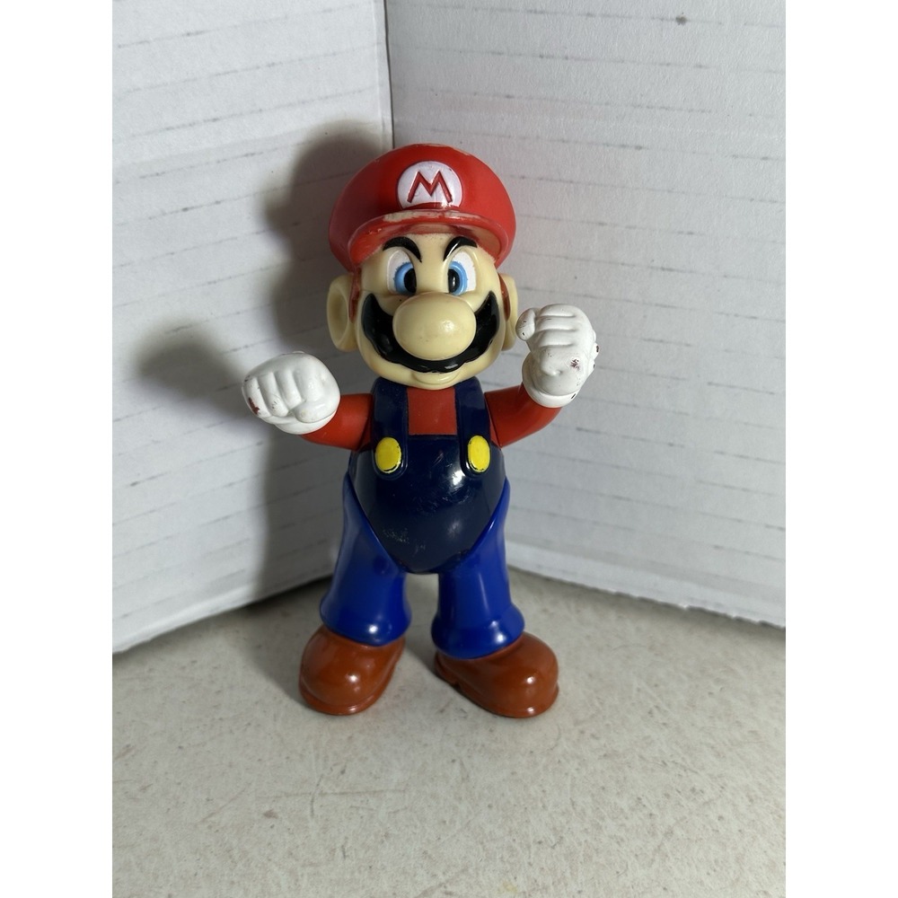 Vintage Original 2002 Wendy's Nintendo Super Mario Bros 3.5" Mario Action Figure